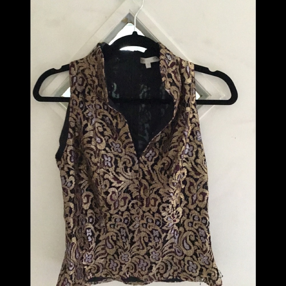 Sleeveless lace top